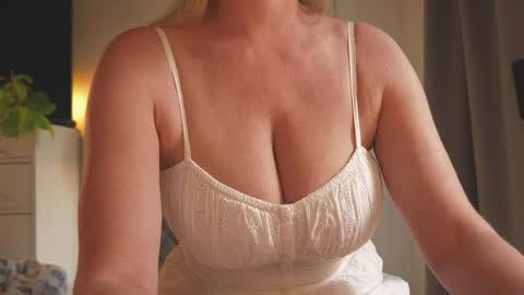 IsaBella-  online show from 05.21.26