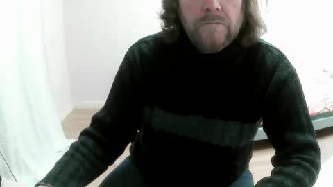 Snapshot of saltimbanquier chatting on 03.10.25 Saltimbanquier Salt ou Banquier online show from 03.10.25