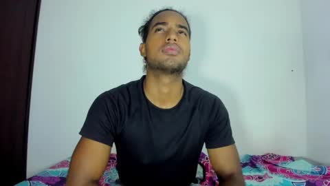 Snapshot of salvatore_amator chatting on 11.26.25 salvatore_amator online show from 11.26.25