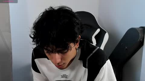 Snapshot of salvatore_montt chatting on 02.15.25 salvatore_montt online show from 02.15.25