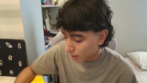 Snapshot of salvatore_montt chatting on 10.17.25 salvatore_montt online show from 10.17.25