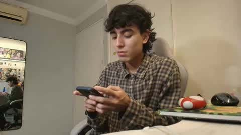 Snapshot of salvatore_montt chatting on 11.23.25 salvatore_montt online show from 11.23.25