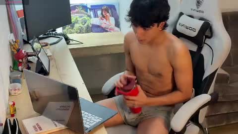 salvatore_montt online show from 04.21.26