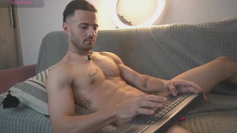 Esteban online show from 01.10.26