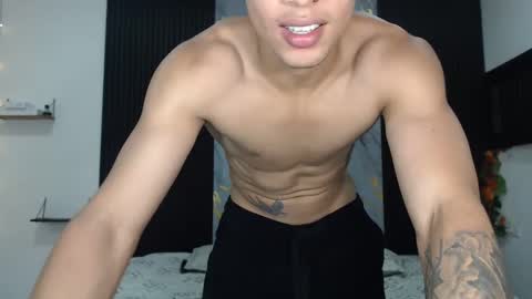 Snapshot of sam_and_mike chatting on 02.22.25 sammmikee online show from 02.22.25