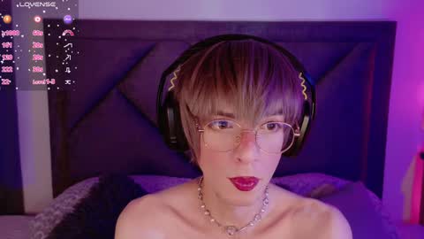 Snapshot of sam_russo chatting on 02.07.25 Sam online show from 02.07.25