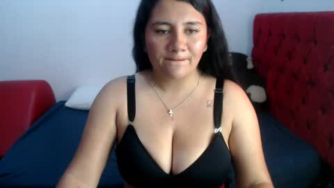 Snapshot of sam_sexyy2 chatting on 05.15.26 sam_sexyy2 online show from 05.15.26