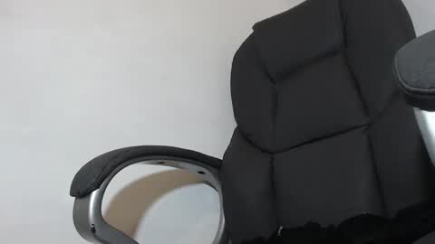 Snapshot of sam_vitale chatting on 12.08.24 Sam Vitale online show from 12.08.24