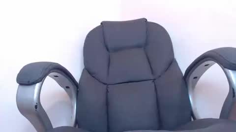 Snapshot of sam_vitale chatting on 12.10.24 Sam Vitale online show from 12.10.24