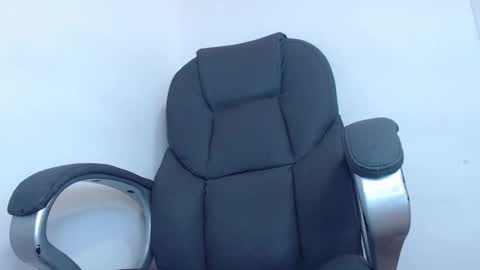 Snapshot of sam_vitale chatting on 12.11.24 Sam Vitale online show from 12.11.24