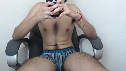 Snapshot of sam_vitale chatting on 12.17.24 Sam Vitale online show from 12.17.24