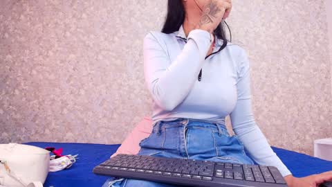 Snapshot of samanta_360 chatting on 02.01.25 Samanta online show from 02.01.25