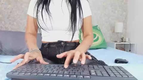 Snapshot of samanta_360 chatting on 10.05.25 Samanta online show from 10.05.25