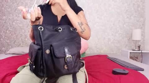 Snapshot of samanta_360 chatting on 10.15.25 Samanta online show from 10.15.25