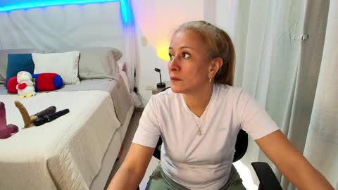 Samanta Stone online show from 06.04.26