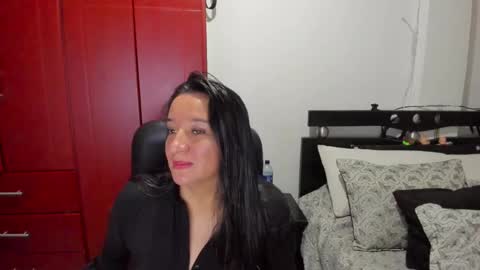 Snapshot of samanta_sweet320 chatting on 01.05.25 samanta sweet online show from 01.05.25