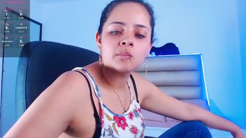 Snapshot of samantha__hot0 chatting on 01.28.25 Sammy online show from 01.28.25