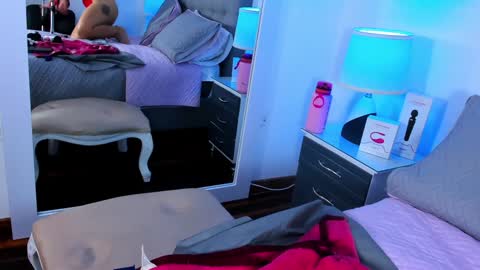 Samantha Vega online show from 01.18.25