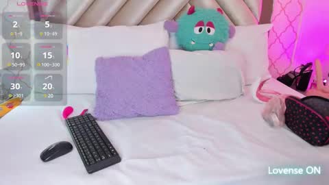 Snapshot of samantha_duque11 chatting on 03.01.25 Samantha online show from 03.01.25