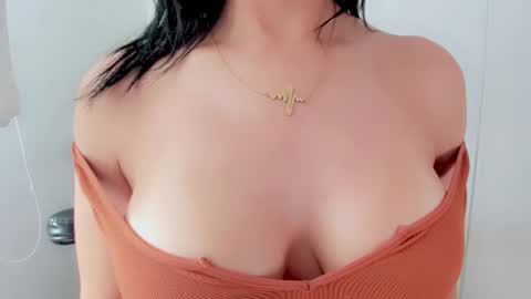 Snapshot of samantha_larusso_ chatting on 02.18.25 Andy online show from 02.18.25