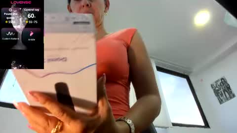 samantha_milfs online show from 06.24.26