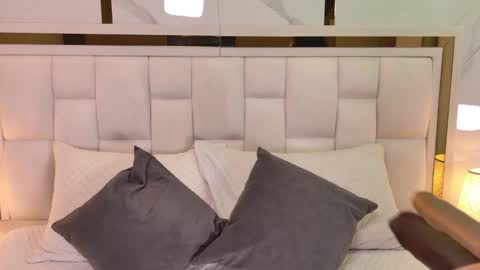 samanthaa_sm online show from 12.14.25