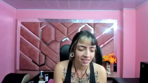 Snapshot of samanthaa_smitth chatting on 09.12.25 Samantha Smitth online show from 09.12.25