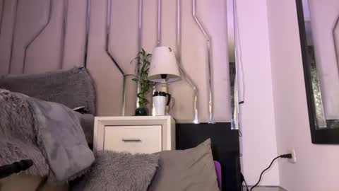 Snapshot of samanthabernardo_ chatting on 06.14.26 Samantha Bernardo online show from 06.14.26
