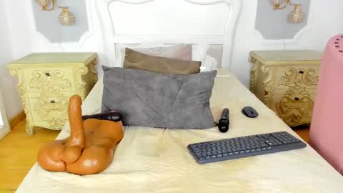 Samantha online show from 02.19.25