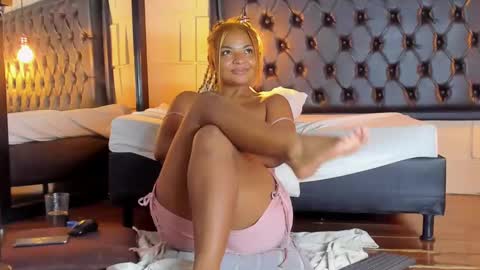 Alejandra  online show from 03.04.25