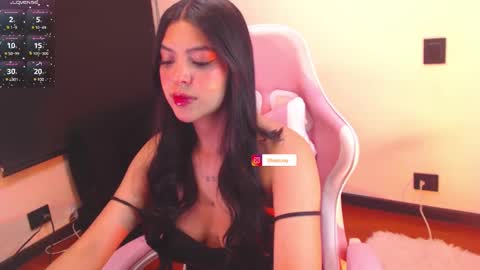 Snapshot of samara_lam chatting on 12.08.24 Sammy online show from 12.08.24