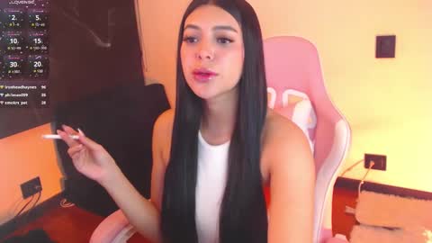 Snapshot of samara_lam chatting on 12.17.24 Sammy online show from 12.17.24