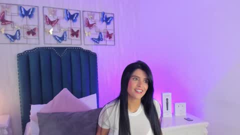 Snapshot of samara_warren chatting on 02.11.26 Samara Warren online show from 02.11.26