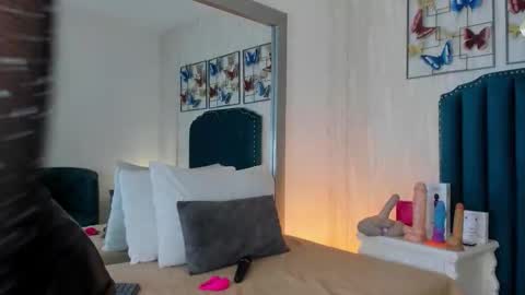 Snapshot of samara_warren chatting on 02.21.26 Samara Warren online show from 02.21.26