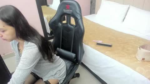 Sara  online show from 02.18.25