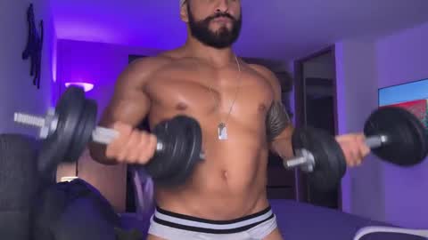 Snapshot of samdornan chatting on 01.16.25 Sam Dornan online show from 01.16.25