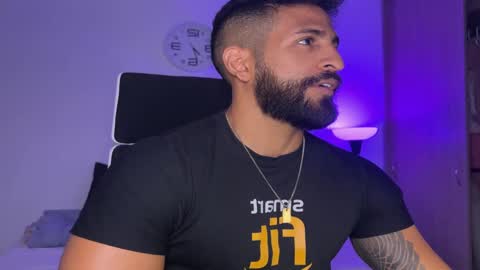 Snapshot of samdornan chatting on 02.06.25 Sam Dornan online show from 02.06.25