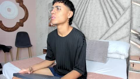 Samfrrost online show from 04.05.26