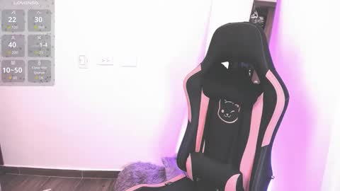 Snapshot of samiacooper25 chatting on 09.10.25 samiacooper25 online show from 09.10.25