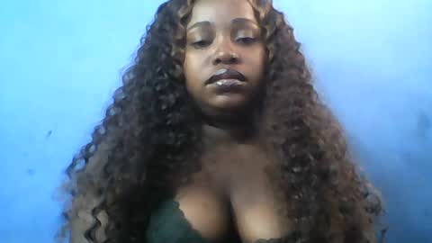 Snapshot of samirah_69 chatting on 06.15.26 samirah_69 online show from 06.15.26