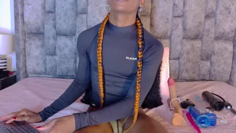 samirths_boy_ online show from 02.20.26