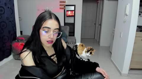 SARA online show from 10.10.25