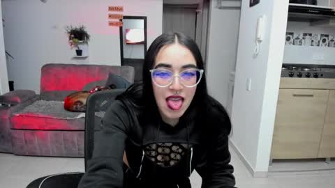 SARA online show from 10.30.25