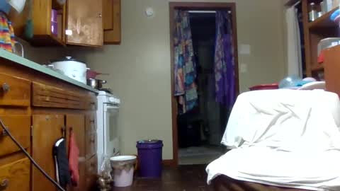 Snapshot of sammiejean85 chatting on 12.17.24 SammieJean online show from 12.17.24