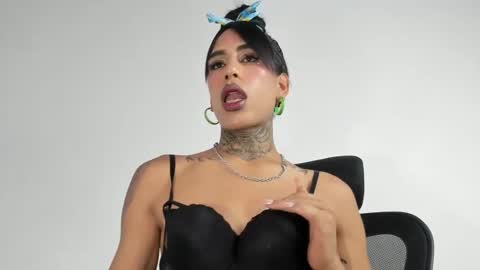 Snapshot of sammy_exotic chatting on 09.17.25 sammy_exotic online show from 09.17.25