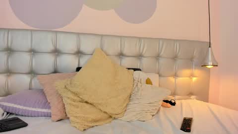 Axel online show from 02.25.25