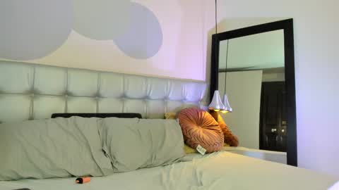 Axel online show from 03.11.25