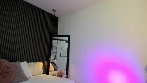 Axel online show from 09.22.25