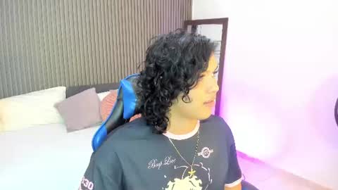 Axel online show from 06.14.26