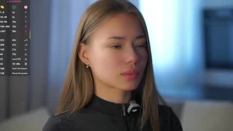 Vivienne online show from 06.03.26